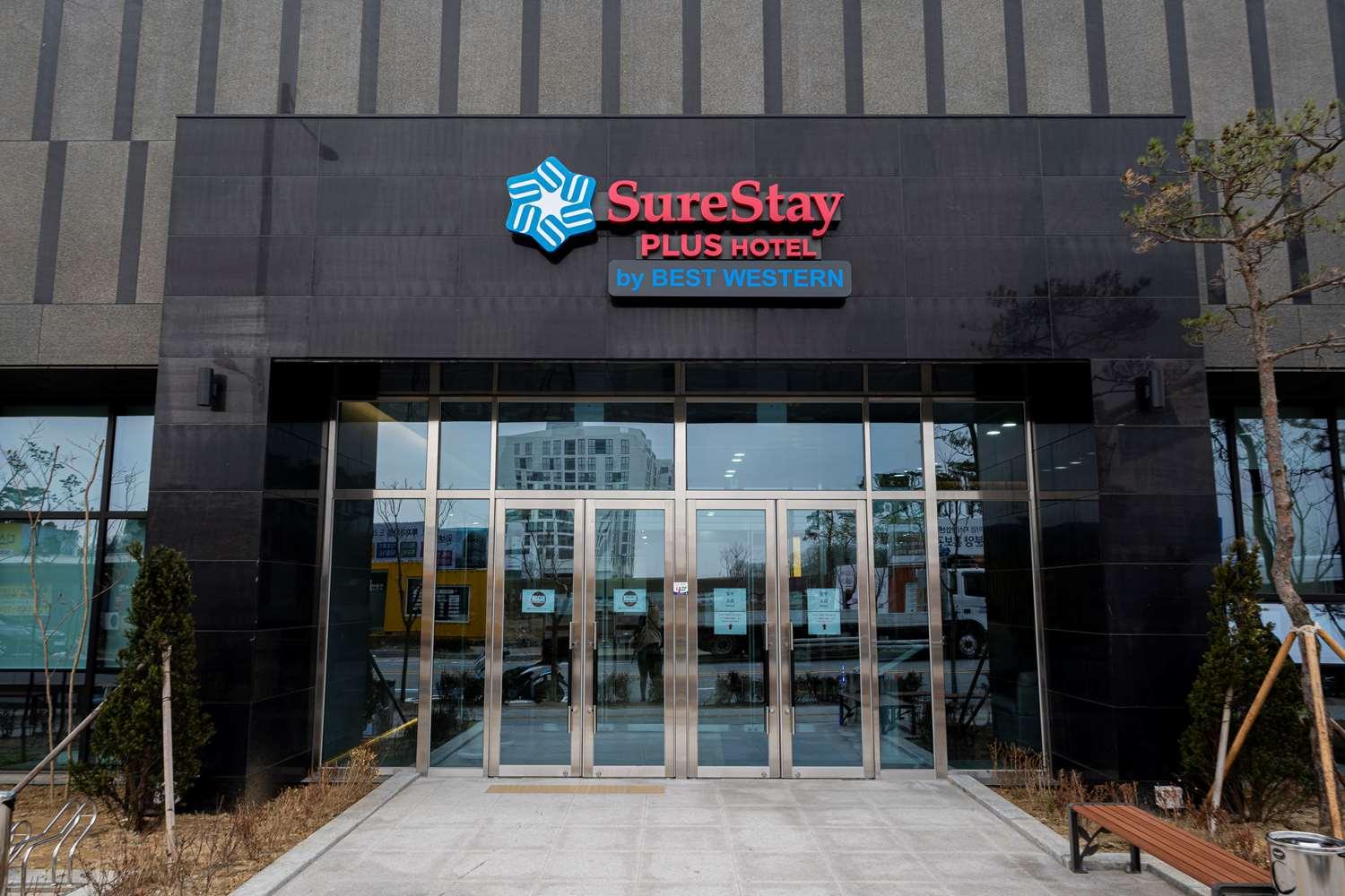 Surestay Plus Hotel By Best Western Aszan Kültér fotó