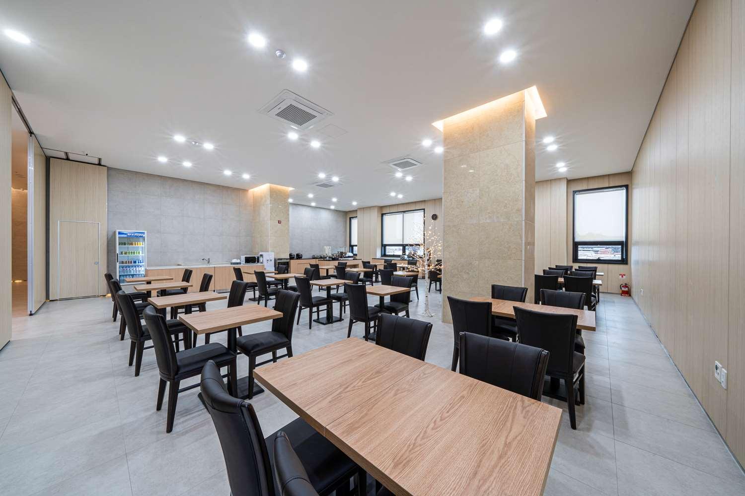 Surestay Plus Hotel By Best Western Aszan Kültér fotó